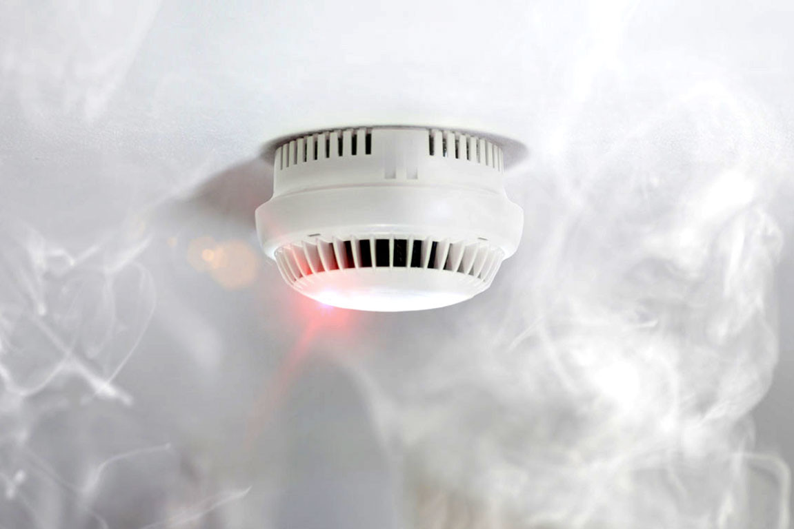 Anti-incendie : Maison : détecteur de fumées connecté